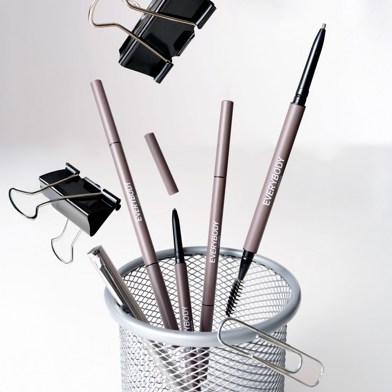 Everybody London Brow Definer Dark Brown, wenkbrauwpotlood met spoolie, foto 6 van 6