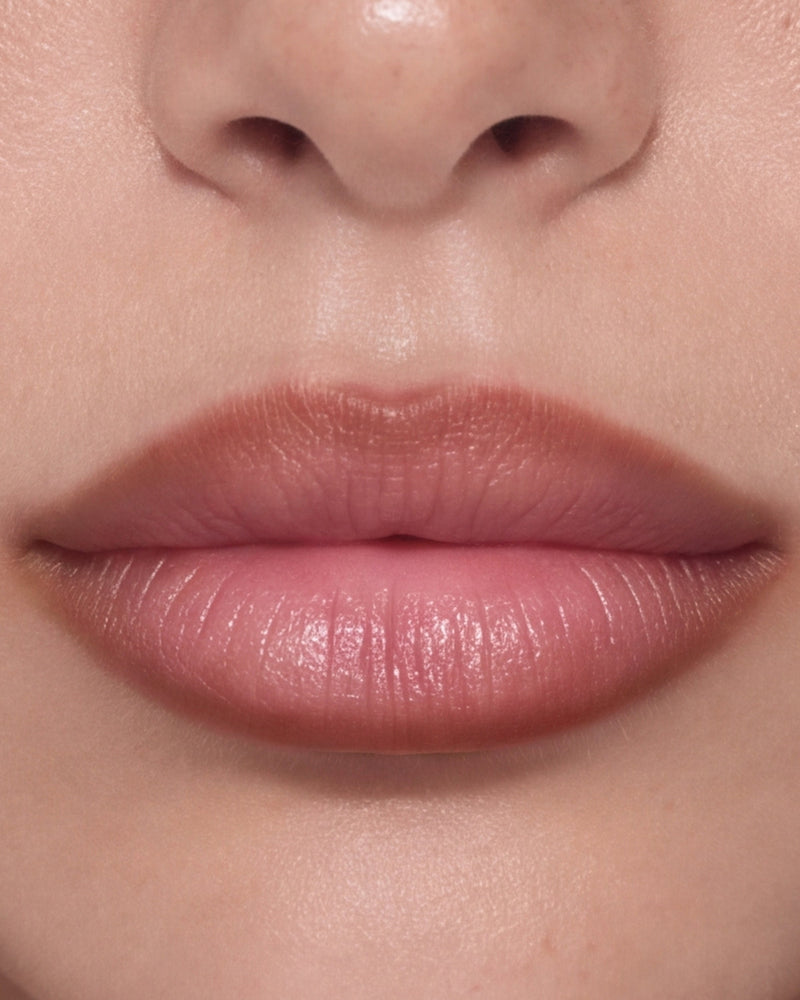 Moira Blur Lip Contour Liner 007 Freesia, romige lipliner met soft-focus effect, foto 2 van 7