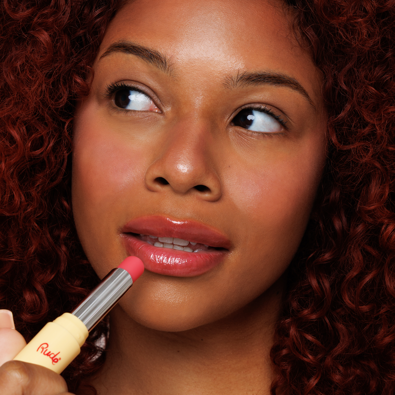 Rude Cosmetics The Glow Up! Glowing Lip Balm Blush Veil, hydraterende lipbalm met gepersonaliseerde kleur, foto 5 van 9