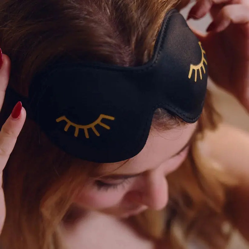 Smug Contoured 3D Blackout Sleep Mask Wink Black
