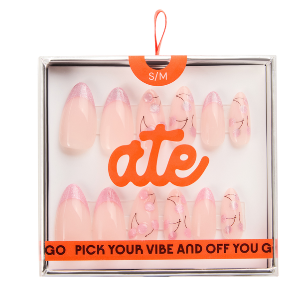 ATE Press On Nails Sweet Nothing S/M, beige nepnagels met roze french en kersjes