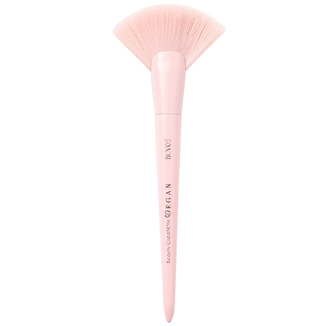 Beauty Creations Powder Fan Brush