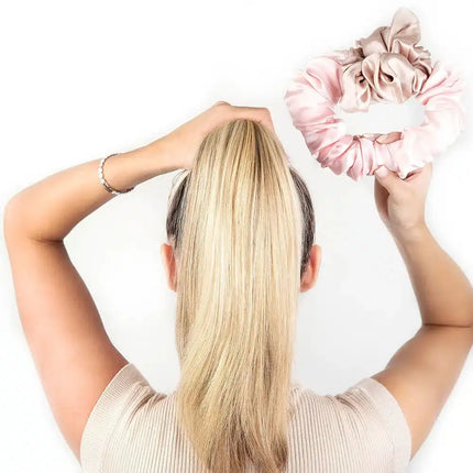 Brushworks Heatless Curling Scrunchie