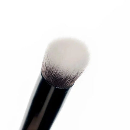 Brushworks No. 8 Precise Angled Concealer Buffing Brush