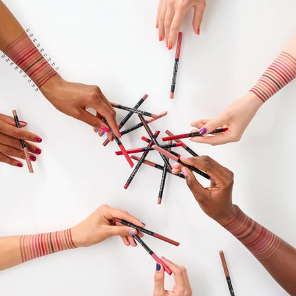 Essence 8h Matte Comfort Lipliner 14 Because It's Iconic