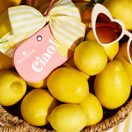 Essence Ciao! Sunglasses Pouch 01 La Sunny Vita