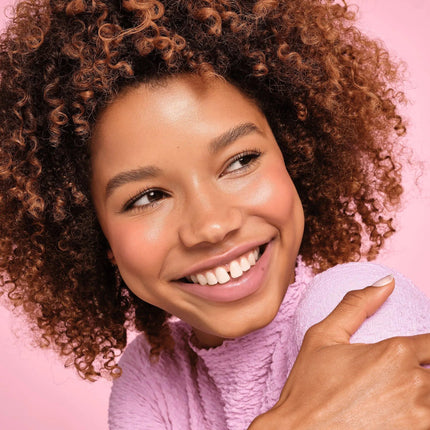 Essence Disney Alice In Wonderland Fluffy Mousse Matte Blush 02 So Paw-Dorable