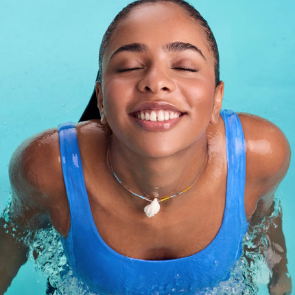 Essence X Disney The Little Mermaid Bi-phase Lip Oil 02 Swim Towards Your Dreams