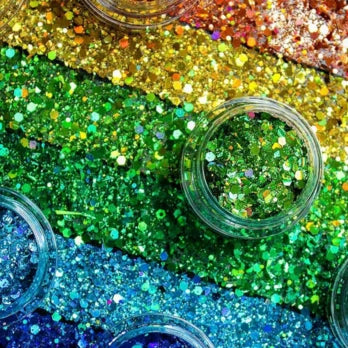 glitters