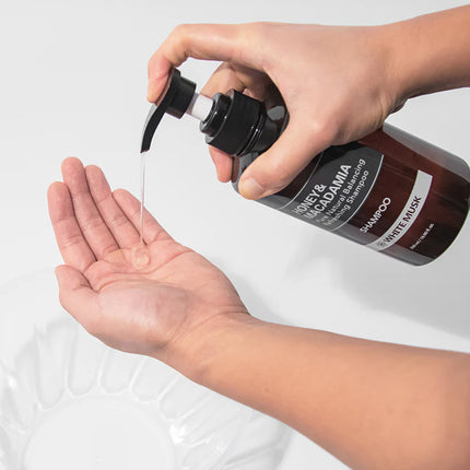 Kundal Honey & Macadamia Nature Shampoo Amber Vanilla