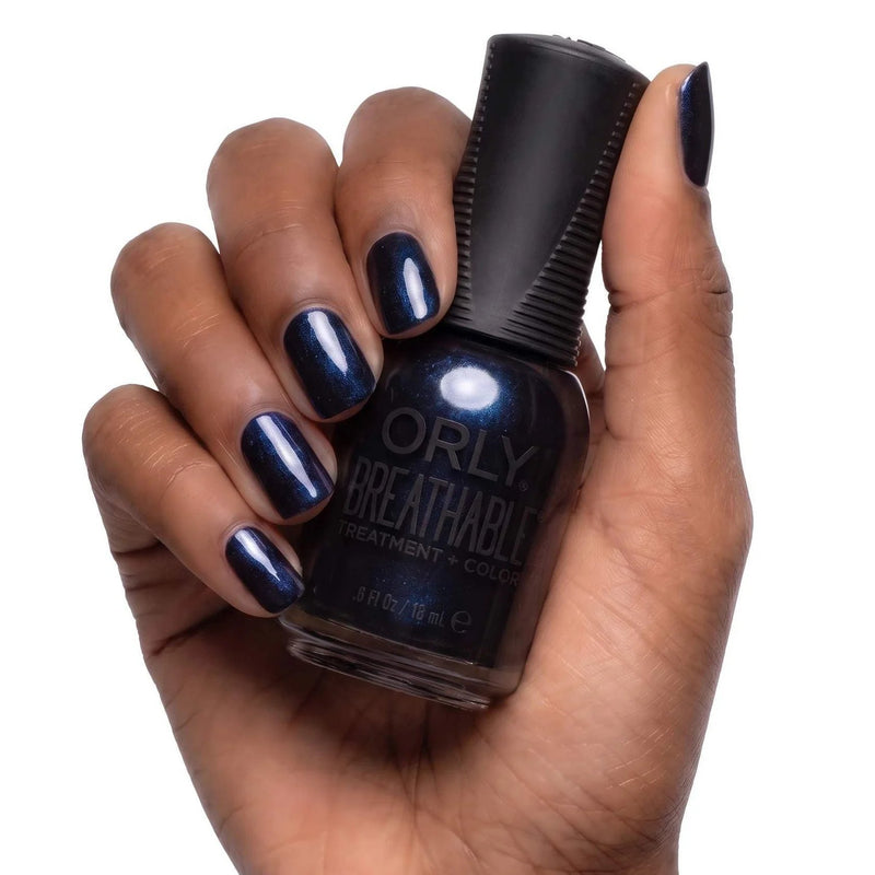 Orly Mani-festo Nail Polish Collection This Ore That, nagellak met zwarte basis en trichromatische shimmer, foto 3 van 5
