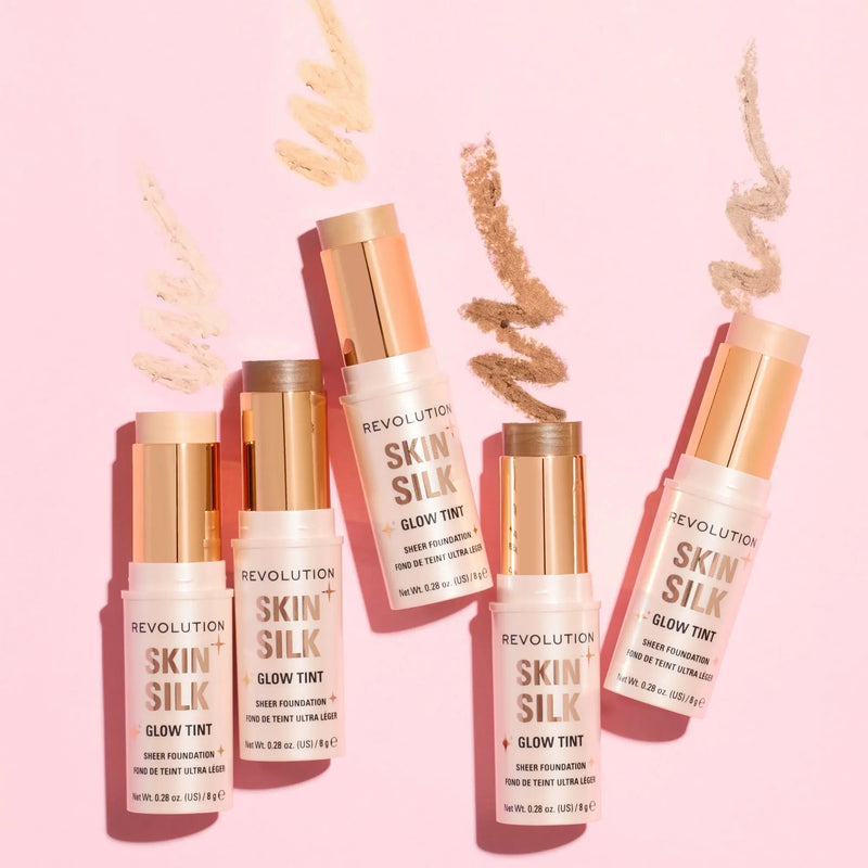 Revolution Skin Silk Glow Tint Sheer Foundation Stick Tan Cool, foundation stick voor een natuurlijke glow, foto 4 van 4