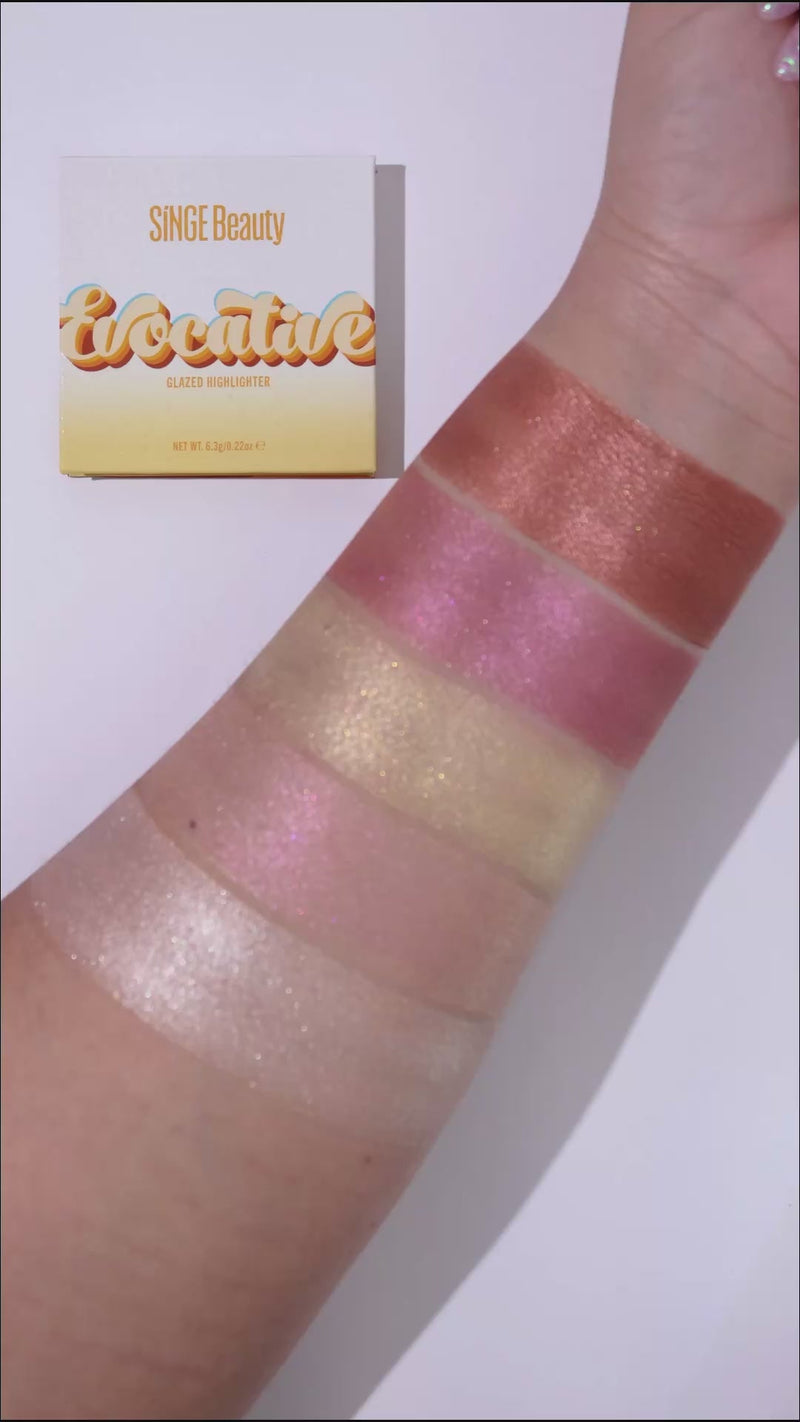 Singe Beauty Evocative Glazed Highlighter Civilized Citrine, highlighter voor een stralende glow, foto 4 van 4