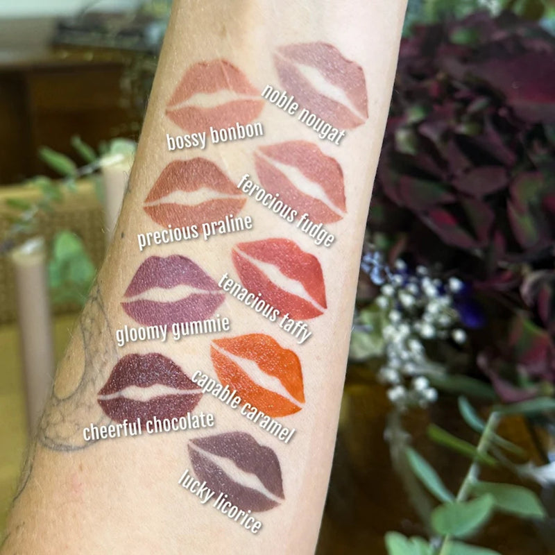 Singe Beauty Evocative Lip Fluff Precious Praline, comfortabele mousserige liquid lipstick, foto 2 van 2
