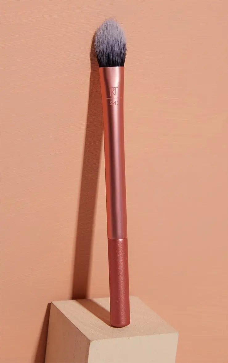 Real Techniques Brightening Concealer Brush